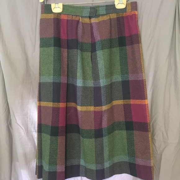 Vintage plaid wool skirt - Picture 3 of 8